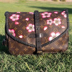 🌸🌸Auth Louis Vuitton Saumur 30 🌸🌸